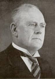 Derek Varley's Instagram, Twitter & Facebook