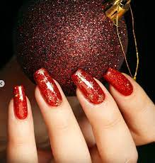 Glitter nail design, bridal design, themes and much more can be created with just simple techniques and patterns which may otherwise seem difficult. 42 Festive Christmas Nail Ideas 2020 Christmas Nail Art Ideas