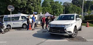 Taman duta is a residential area that is made up of mainly freehold properties. New Straits Times On Twitter Alert A Mitsubishi Outlander Suv With Three People Inside Was Spotted Leaving The Residence Of Former Prime Minister Ds Najibrazak In Jalan Langgak Duta Taman Duta Kl