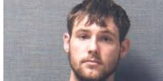 Dumb criminal told police where he ran to says, 'come get me'