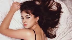 Kaur set a national record in discus throw with an attempt of 65.06 m. Avneet Kaur Actress Biography Age Height Family Boyfriend And More Influencervilla