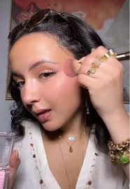 Im loyal to this highlighter im sorry youll never catch me using anyth...