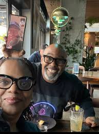 I met up with Rob Severson today in Burnsville and his wife met up with  some of her friends from Northfield. Been a long time and we had a great  conversation! |