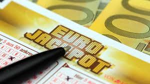 Die chance auf den hauptgewinn liegt bei eins zu 95 millionen. Eurojackpot Vom 16 06 2017 Die Zahlen Und Quoten Der Eurolotto Ziehung