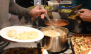 Dinner on shabbat eve (friday night), lunch on shabbat day (saturday), and a third meal (a seudah shlishit /shalosh seudot) in the late afternoon (saturday). Community Meals Saturday Night Supper Club