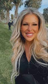 Carla Gallucci's Instagram, Twitter & Facebook