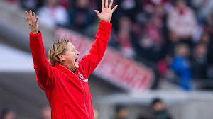 Fc köln hat auch im ersten heimspiel 2021 keinen heimsieg errungen und wartet nun schon seit 13 spielen und fast einem jahr auf einen gegen angstgegner fc augsburg verloren die kölner am samstag in einer ganz zähen partie des 14. Ein Punktchen Hoffnung Fur Den 1 Fc Koln Gegen Fc Augsburg