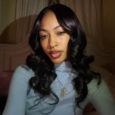 oh so lucky to be loved by this woman 🥹 the photo she chose of me was  perfect too