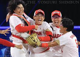4 hours ago · 東京五輪第５日の２７日、ソフトボールの決勝で、日本は米国を２－０で破り、前回実施された２００８年北京大会以来１３年ぶりの金メダルを獲得した。 Glokhwg Susdlm