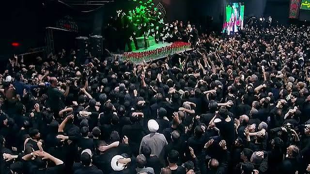 Tehran Flooded With Mourners as Ayatollah Khamenei's Multi-City Funeral  Begins Across Iran and Iraq