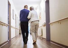 When should someone with dementia go into a care home. Do People With Dementia Die Faster In Nursing Homes Or At Home