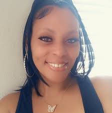 Stop what u doing PLEASE, help me wish my Beautiful, Smart, my Best friend,  my lil sister Kesha Davis a Happy Birthday‼️🎉🎊 Enjoy your day Love u  girly❤️