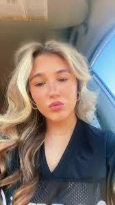 Carly Rundle's Instagram, Twitter & Facebook