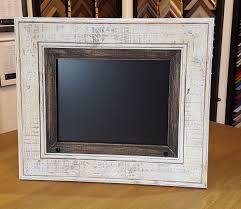 This Digital Photo Frame Just Didn T Look Right In Our Customers Rustic Cottage So We Framed It In Our Driftwood Rang Digital Photo Frame Rustic Cottage Frame
