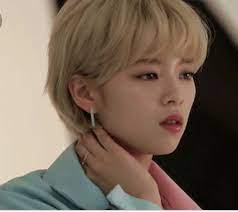 Girl Group Imagines Reactions Smuts Hair Icon Short Hair Styles Twice