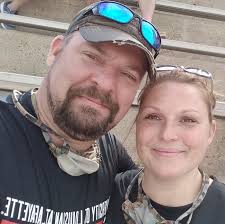 Are there any open boat overnight trips out of Venice or Grand Isle?