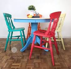 Solid Pine Bright Multi Coloured Alice In Wonderland Table And Four Chair Set Hand Painted In Blue Red Yell Farbige Esszimmerstuhle Gartentisch Mit Stuhlen
