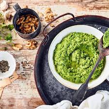 Koriander Walnuss Pesto Rezept Edeka Rezept In 2020 Rezepte Pesto Souvlaki Rezept