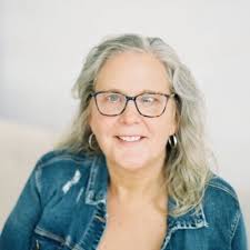 Julie Klinger (@JulieMKlinger)