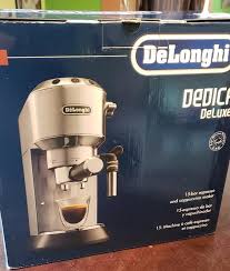 Maybe you would like to learn more about one of these? Delonghi Ec685 Dedica Deluxe 15 Bar Pump Espresso Machine W Delonghi Espresso Cappuccino Glass Set Walmart Com Walmart Com