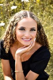 Becky Pease's Instagram, Twitter & Facebook