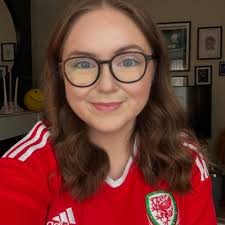 Angharad Evans (@xngharad)