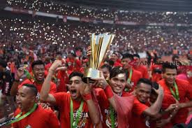 Menurut kiper timnas indonesia itu, ismed adalah bek sayap terbaik di indonesia yang. Pemain Persija Jakarta Rayakan Memori Juara Liga 1 Indonesia 2018 Antara News