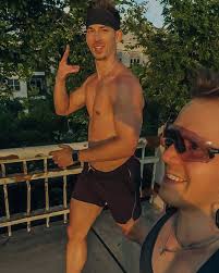 We're training for conflicting fitness goals (running vs. bodybuilding)