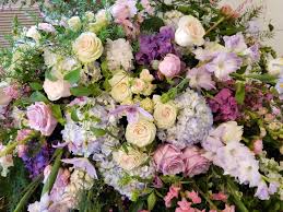 Maybe you would like to learn more about one of these? Funerary Flowers For My Mom