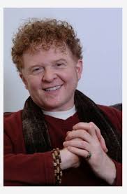 Smile that perfectly conveys an enchanting essence. I love .🥰🥰