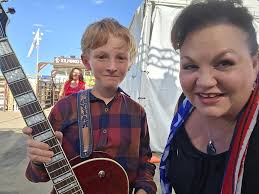 About last night!! Went to Fallon for the annual DeGolyer Bucking Bull Bash  opening night with Deana Carter in concert. I sang the National Anthem  🇺🇸, then White Water took over and