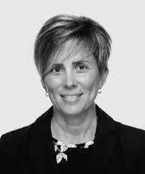 Ariana Buckingham's Instagram, Twitter & Facebook