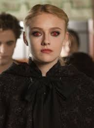 Welcome to the world of dakota fanning. Robert Pattinson