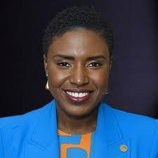 Candice Morales's Instagram, Twitter & Facebook