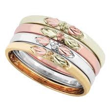 It's made right here in the america just like it has been for over 130 years! Landstrom S Black Hills Gold Stackable Ring Set White Yellow Green Rose Blackhillsgold Direct Klugex