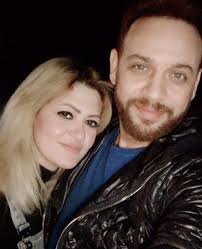 وكتبت شيحة عبر حسابها على موقع تبادل الصور «إنستجرام»، معلقة على المشاهد المتفرقة التى تجمعها بالنجم تامر حسني: Ø¨Ø¹Ø¯ ØªØ³Ø±ÙŠØ¨ ØµÙˆØ±Ø© Ù„ÙˆØ§Ù„Ø¯Ù‡ Ù…Ø¹ Ø²ÙˆØ¬ØªÙ‡ Ø§Ù„Ø¬Ø¯ÙŠØ¯Ø© Ù†Ø¬Ù„ Ù…ØµØ·ÙÙ‰ Ù‚Ù…Ø± ÙŠØ±Ø¯ Ø¹Ù„Ù‰ Ø·Ø±ÙŠÙ‚ØªÙ‡