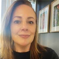 Jennifer Antoun's Instagram, Twitter & Facebook