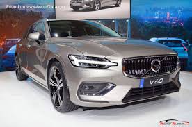 The vehicle was first released in autumn 2010, facelifted in 2014, and is in its second generation since 2018. 2020 Volvo V60 Ii 2 0 B5 250 Hp Mhev Automatic Technical Specs Data Fuel Consumption Dimensions