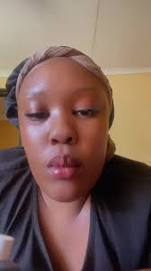 DIY Girlies when buying ARDELL glue becareful. The contents looks the same  but they are not the same.❤️👌🏽