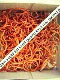 Kecoa memang mampu hidup dimanapun biasanya tinggal di kamar mandi, kantor, sekolah, tempat ibadah dan masih banyak tempat lainnya. 21 Meme Kocak Godaan Saat Bulan Puasa Dikira Makanan Eh Ternyata Bukan