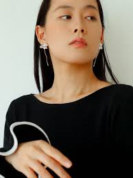 Daisy Long Earrings Metallic Vintage Chic