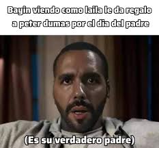 laika sabe cosas Bayin viendo como laila le da regalo a peter dumas por el  dia del padre (Es su verdadero padre)