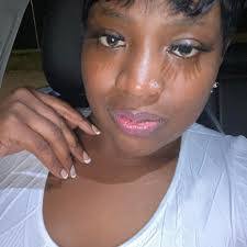 Alanna Harley's Instagram, Twitter & Facebook