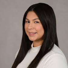 Minerva Flores's Instagram, Twitter & Facebook