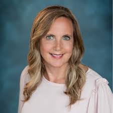 Jennifer Manix's Instagram, Twitter & Facebook