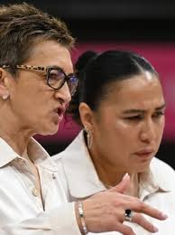 Top plastic surgeon Dr Cary Mellow, now a double amputee, keeps