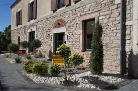 Maisons, villas, fermes bressanes, terrains, étangs, appartements, immeubles, fonds et locaux commerciaux. Appart Hotel Eugenie Louhans Updated 2021 Prices