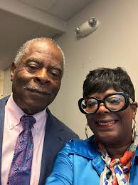 FB friends please wish Kingwood CEO and Director Happy Birthday 🥳 Logan  Herring & kenyetta McCurdy Byrd 🎂 What a coincidence their birthday is