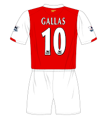 Il difensore francese classe '77 ha giocato per alcune una parentesi da 10, ma solo nell'arsenal, nelle altre squadre ha voluto spesso il numero tredici, il codice il perchè lo ha confessato lo stesso manager francese: Legacies Arsenal Number 10 Squad Numbers