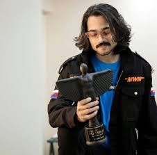He is known for his youtube comedy channel bb ki vines. Bhuvan Bam Biography Age Height Song Gf Bb Ki Vines Net Worth